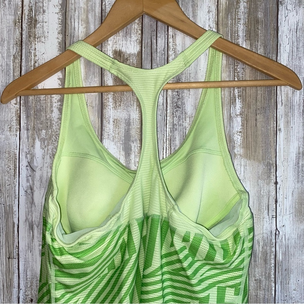 Nike Green Fitted Tank W/ Built In Bra - Picture 4 of 6